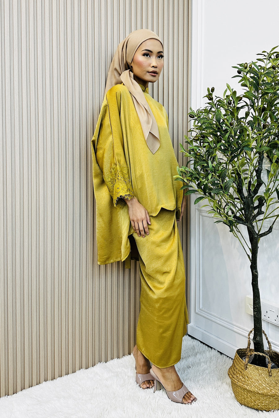 Elisa Embroidery Lace Kaftan Set