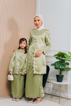 Eid24 - Aulia Satin Kurung (Adult)