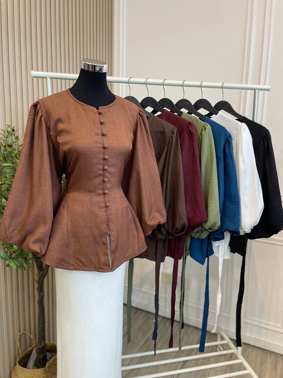 Tania Balloon Sleeve Blouse