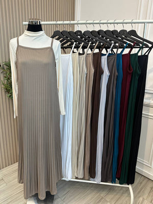 Sleeveless Pleated Dress