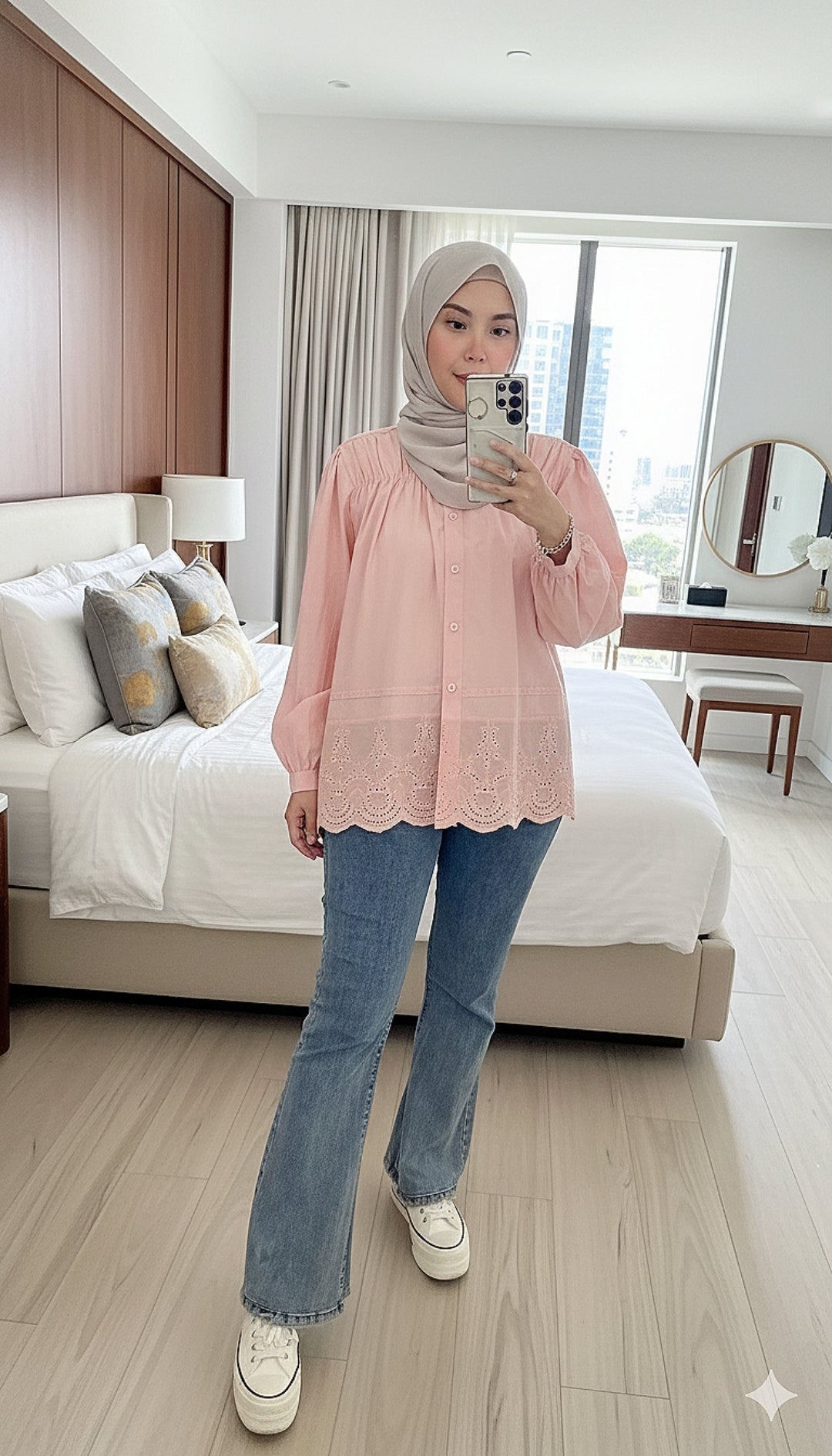 Leya Embroidery Blouse