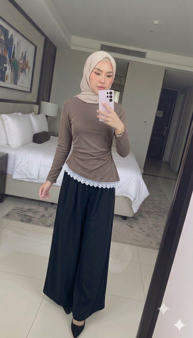 Pleats Wide-Leg Pants