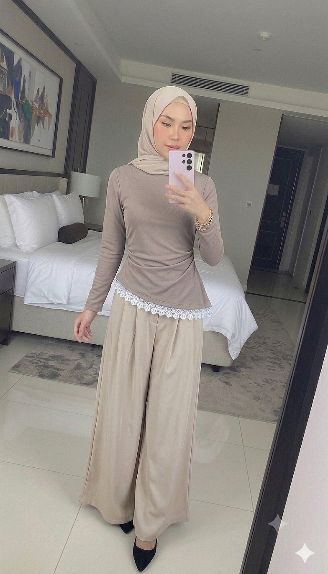 Side Ruched Lace Top